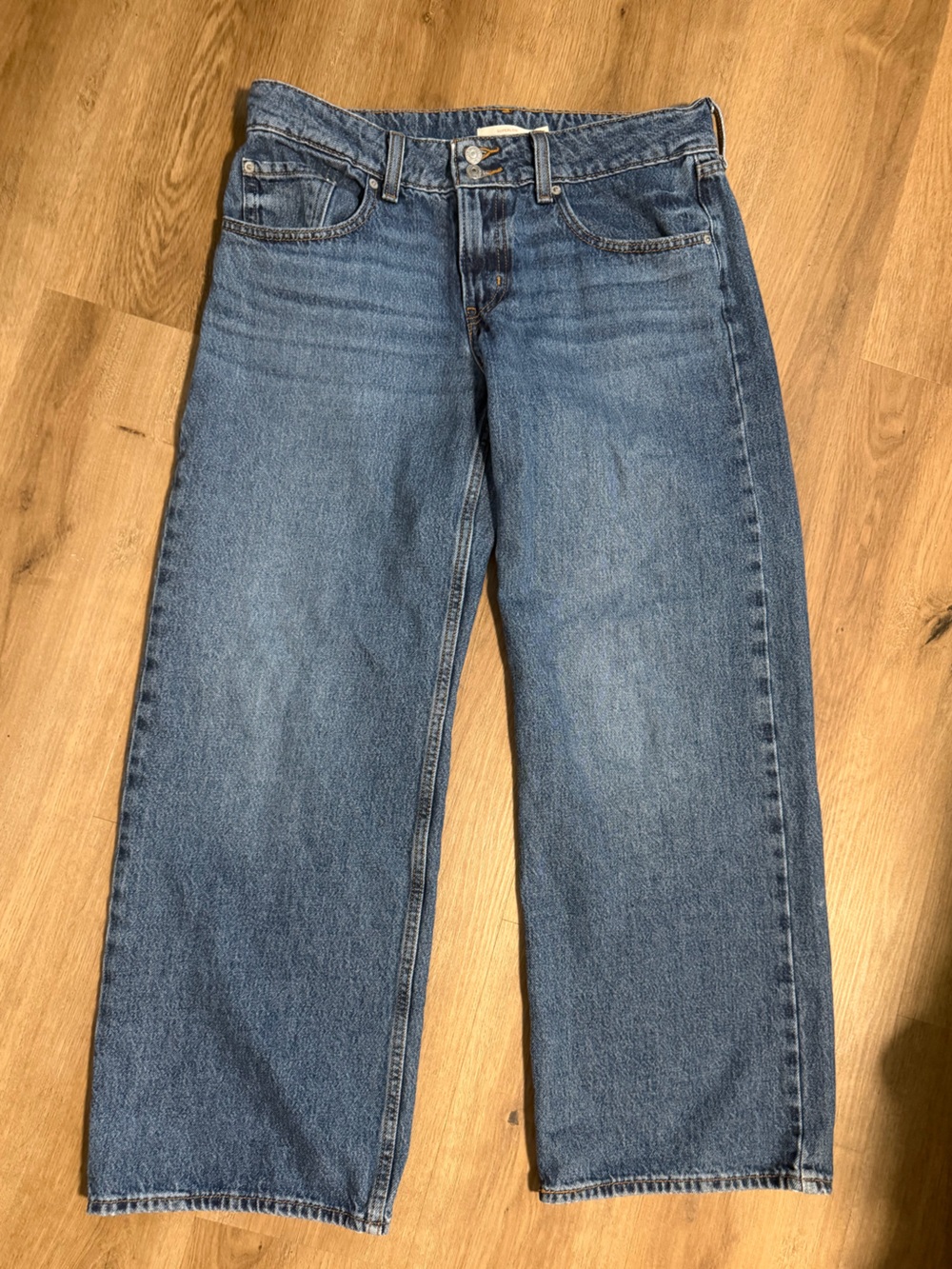 Women’s Levi’s super low loose jeans
